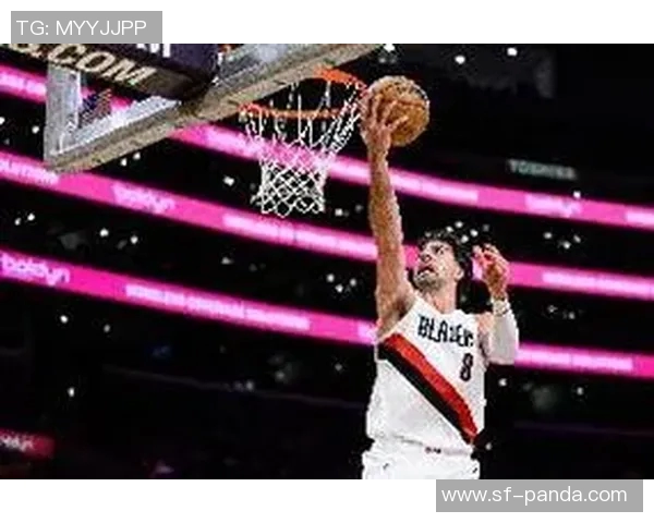 阿夫迪亚表现平平15投仅5中贡献16分7板6助攻防守端也有亮眼表现 阿夫迪亚表现平平15投仅5中贡献16分7板6助攻防守端也有亮眼表现